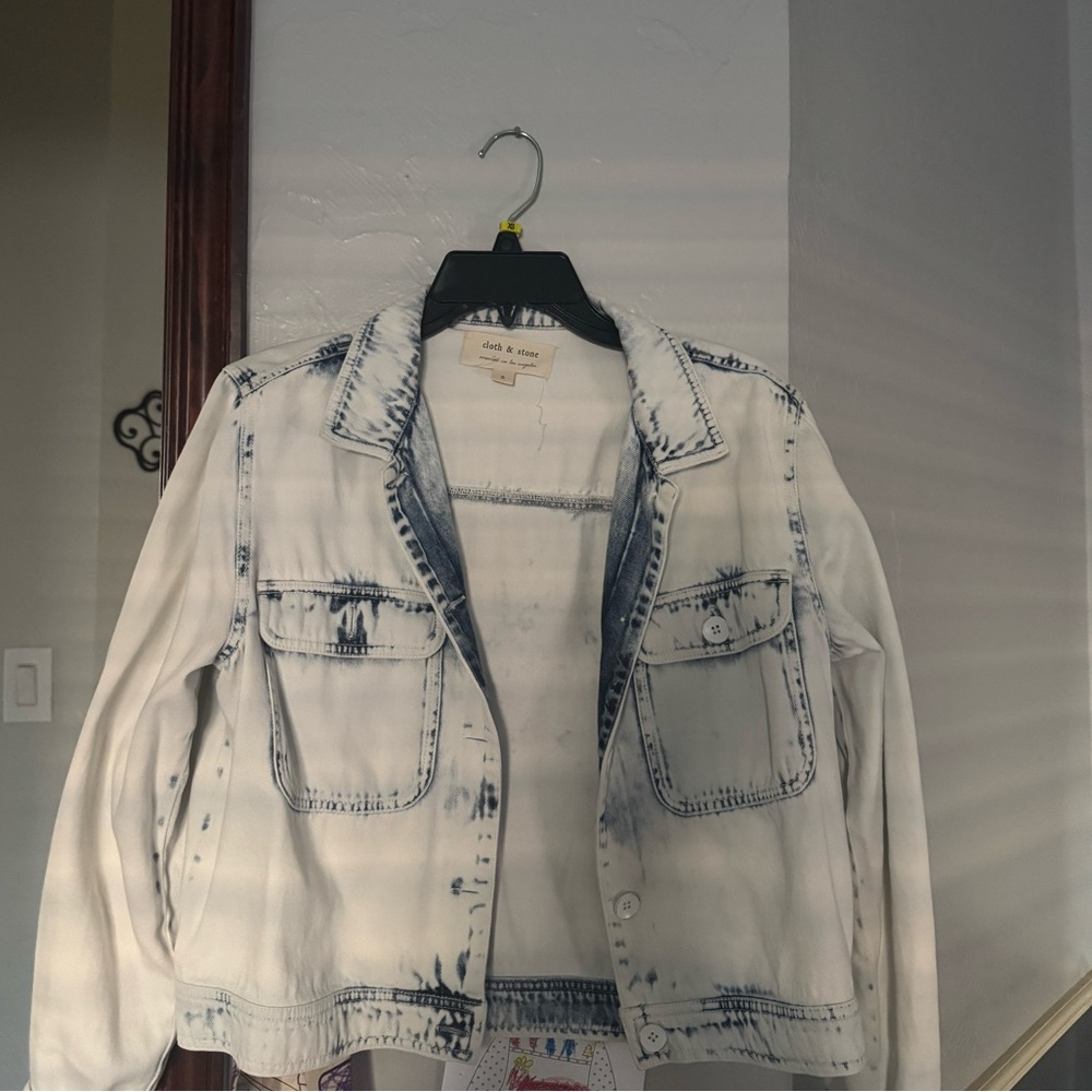 Cloth & Stone Denim White jacket with blue